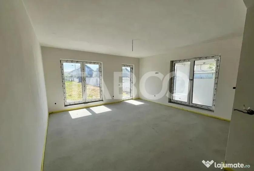 Casă cu 4 camere cu Teren 600 Mp în Piața Cluj
