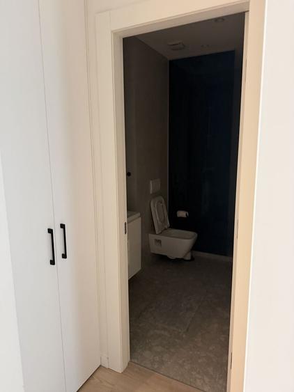 Apartament cu 3 camere decomandat în Băneasa