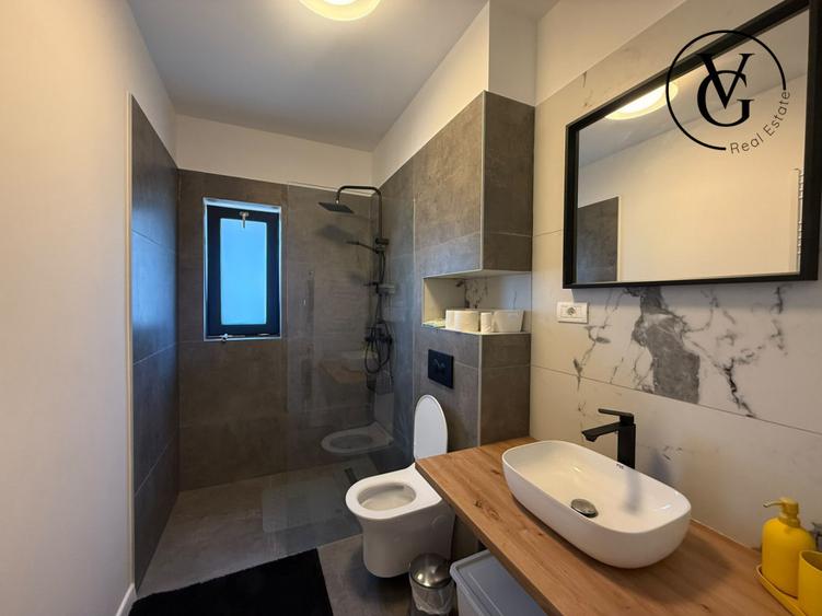 Apartament cu 2 camere semidecomandat, mobilat în Km 4