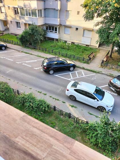 Apartament cu 2 camere decomandat în Precista