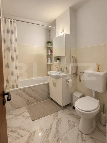 Apartament cu 2 camere decomandat, mobilat în Tractorul