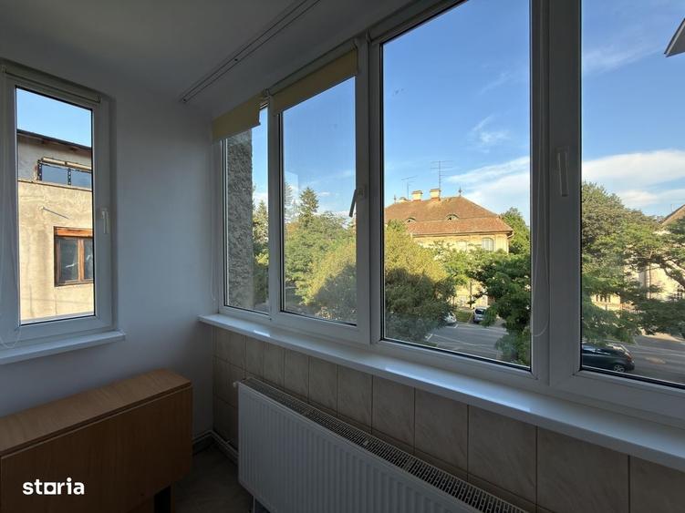Apartament cu 2 camere decomandat în Medicină