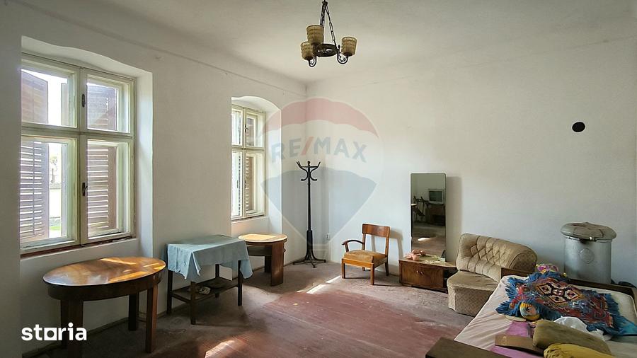 Casă cu 3 camere cu Teren 470 Mp în Dumbrăveni