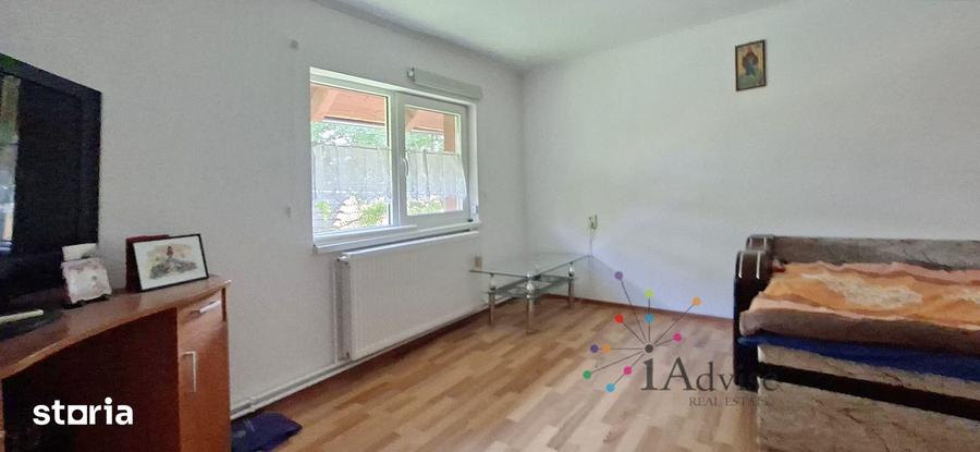 Casă cu 6 camere cu Teren 650 Mp în Vulcan