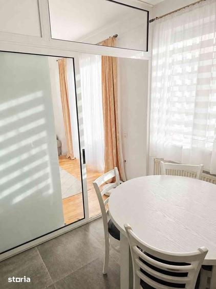 Apartament cu 3 camere decomandat în Turnișor