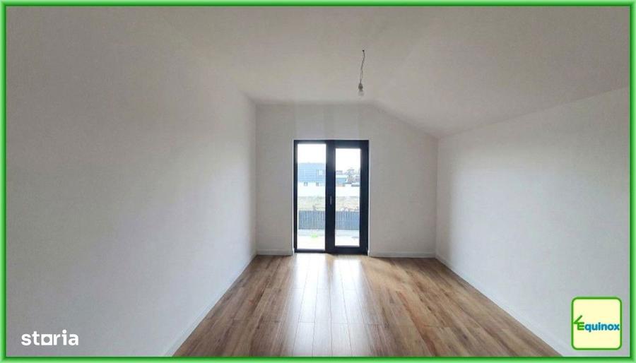 Casă cu 5 camere cu Teren 470 Mp în Păulești