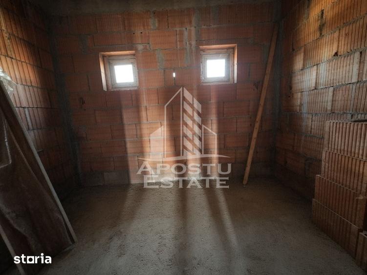 Casa la rosu de vanzare, aproape de Timisoara - 12
