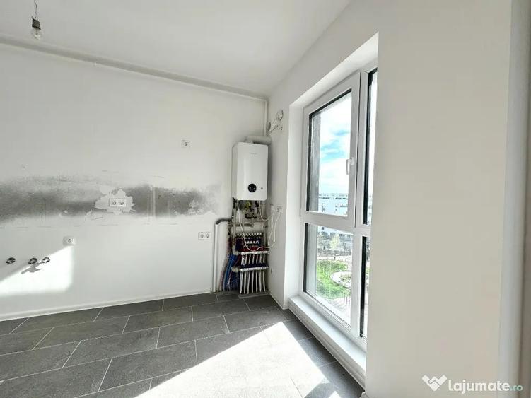Apartament cu 3 camere semidecomandat în Străulești