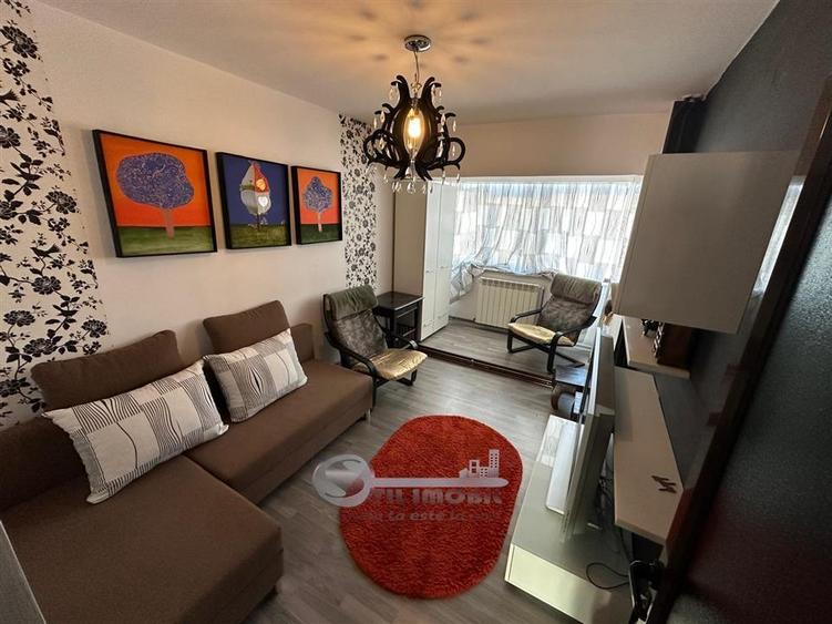 Apartament cu 4 camere decomandat în Ultracentral