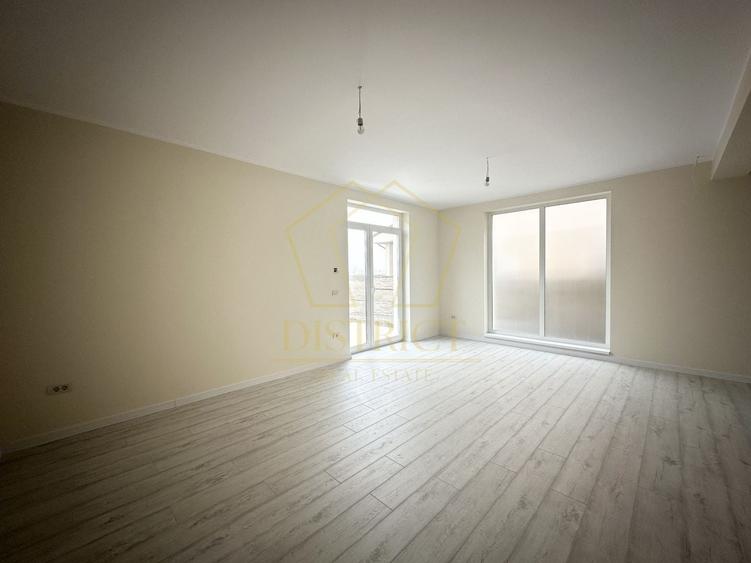 Duplex cu 4 camere cu Canalizare în Giroc