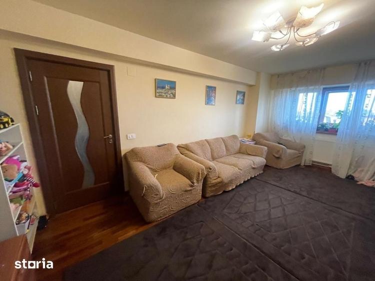Apartament cu 4 camere decomandat în Central