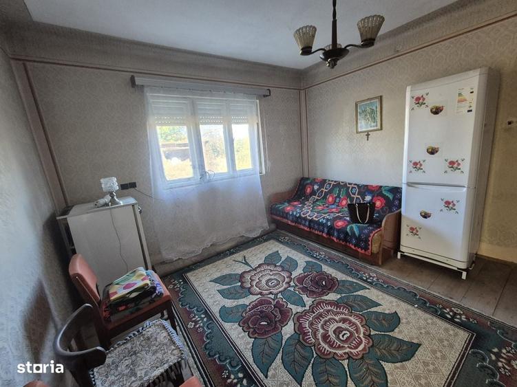 Casă cu 3 camere cu Teren 449 Mp în Teiu