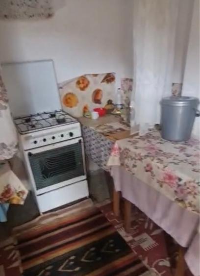 Casă individuală cu 3 camere cu Canalizare în Lascăr Catargiu