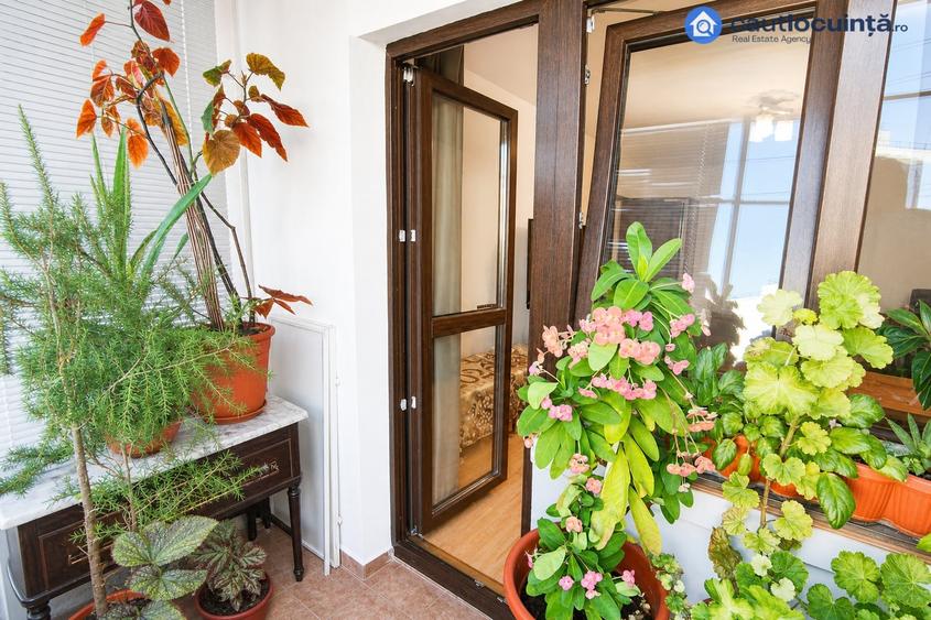 Apartament cu 3 camere decomandat, mobilat în Tineretului