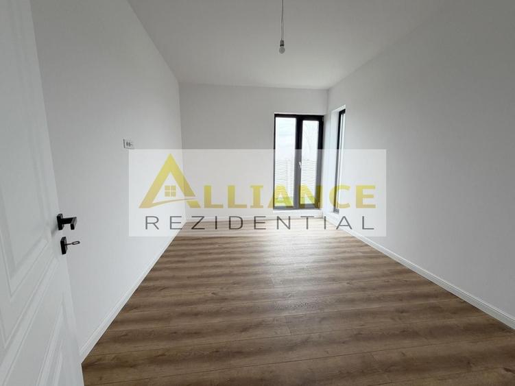Casă individuală cu 4 camere cu Canalizare în Berceni