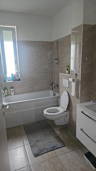 Teren de 3906 mp, în Ficătar