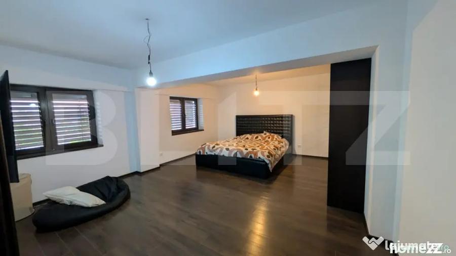 Apartament cu 3 camere semidecomandat în Micro 3