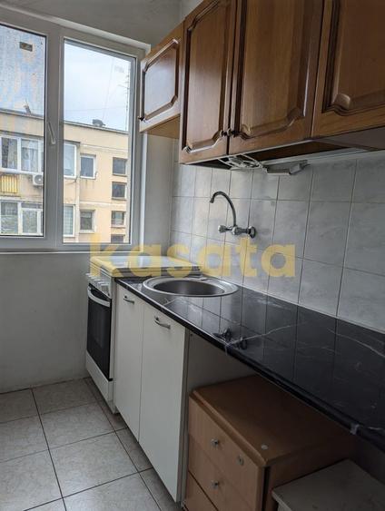 Apartament cu 2 camere semidecomandat, mobilat în Cișmigiu