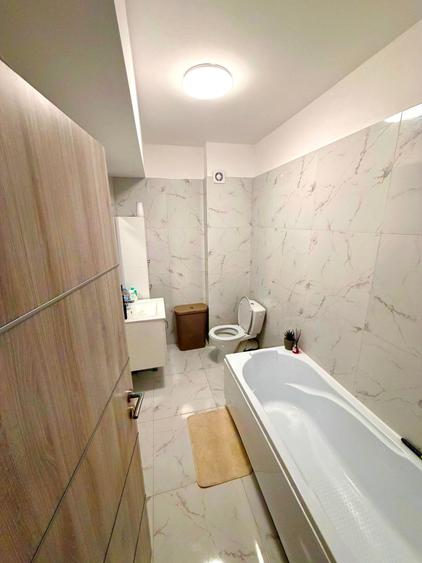 Garsonieră decomandată în Valea Adâncă
