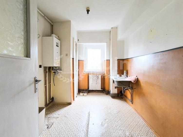 Apartament cu 3 camere decomandat în Zorilor