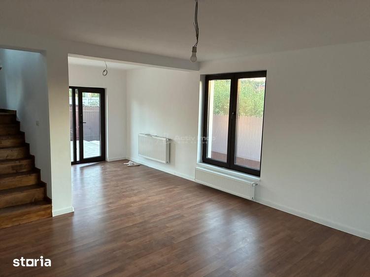 Casă cu 4 camere cu Teren 477 Mp în Crevedia