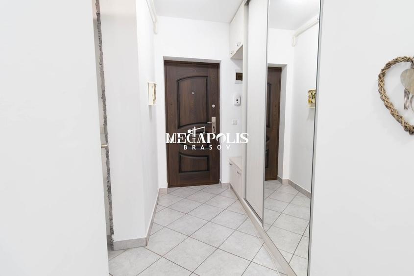 Apartament cu 2 camere decomandat în Sânpetru