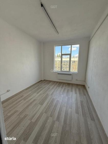 Spațiu comercial, de 1,464 mp, în Central