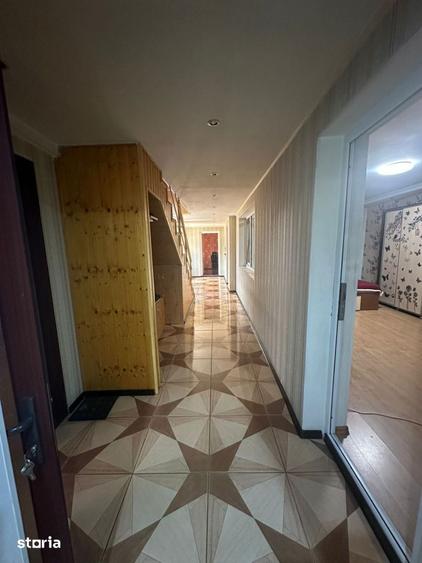 Casă cu 7 camere cu Teren 189 Mp în Plantelor