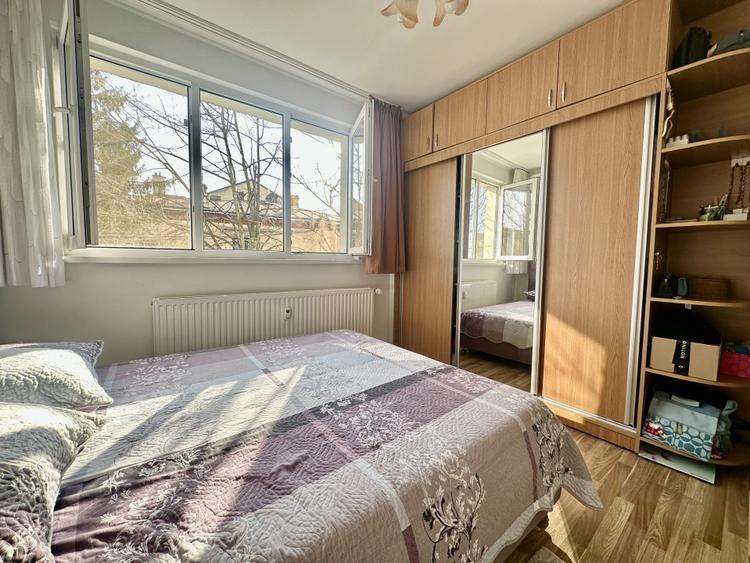 Apartament cu 2 camere semidecomandat, mobilat în 1 Mai