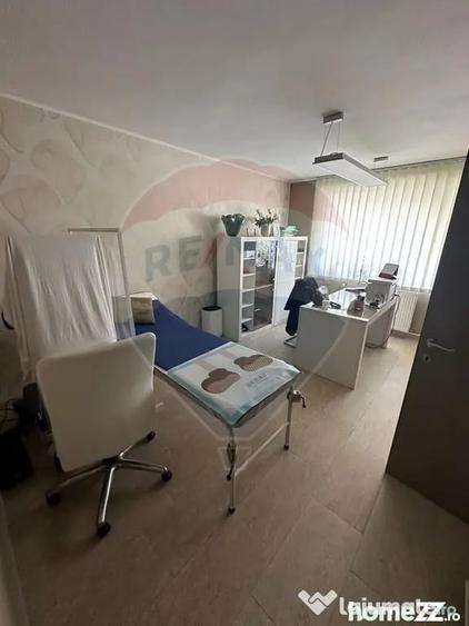 Spațiu comercial, de 42 mp, în Central