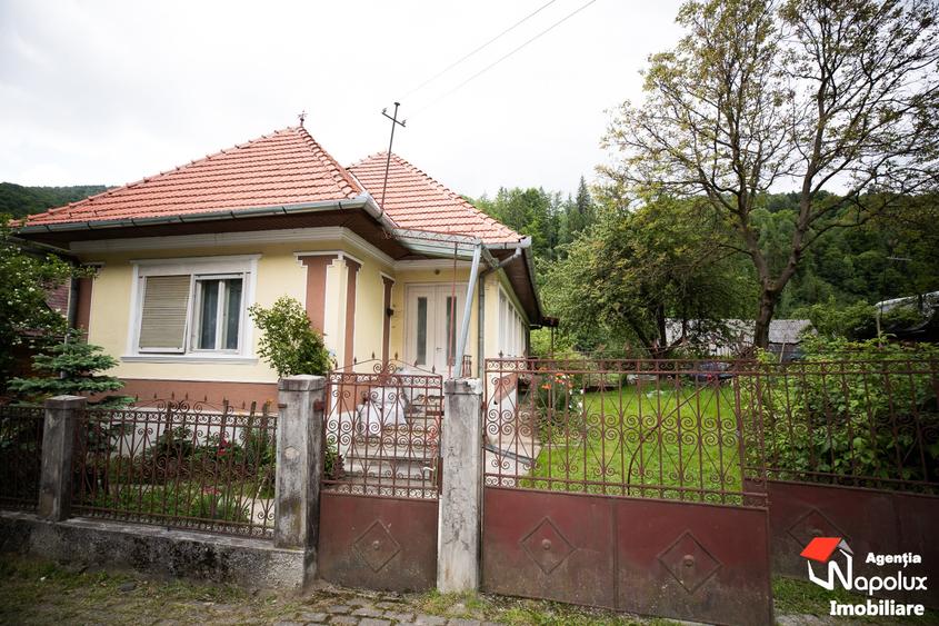 Casă individuală cu 3 camere cu Teren 1000 Mp în Valea Ierii