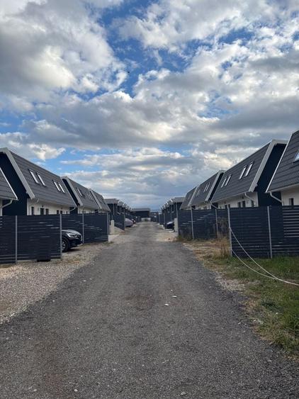 Casă cu 3 camere cu Teren 455 Mp în Tărlungeni