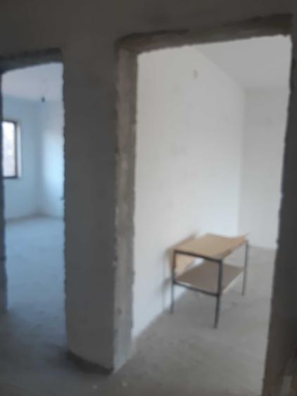 Casă cu 4 camere în Bradu