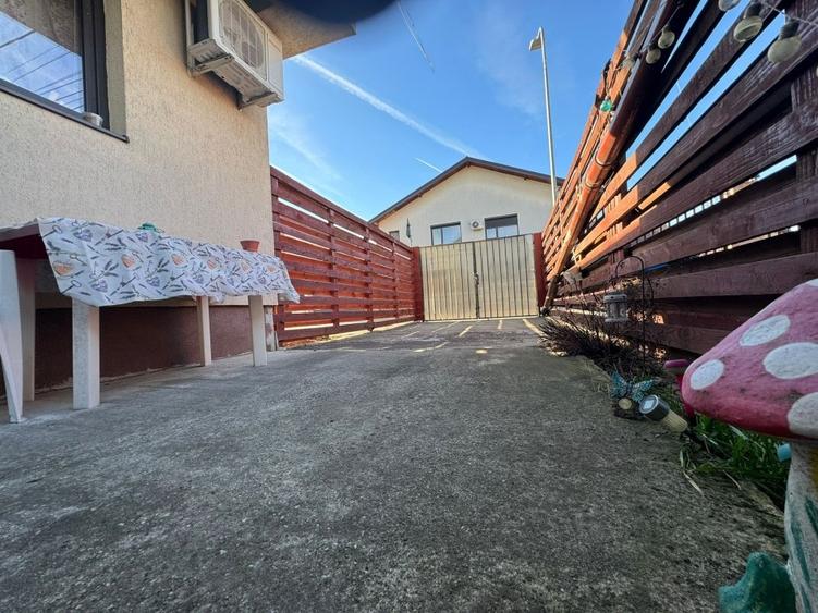Casă cu 3 camere cu Canalizare în Berceni