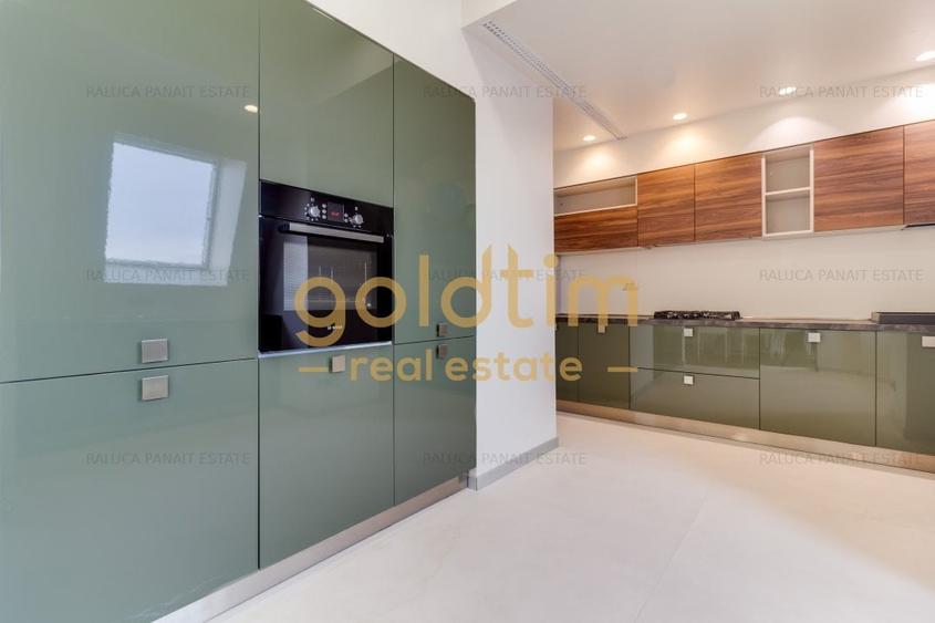 Apartament cu 4 camere nedecomandat, mobilat în Iancu Nicolae