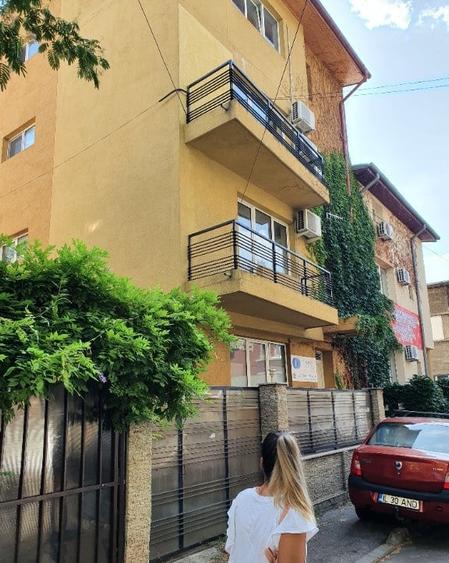 Birou, de 220 mp, în Vitan