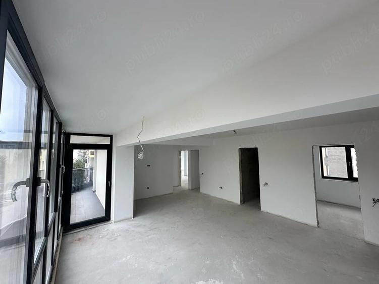 Apartament cu 3 camere semidecomandat în Tomis Plus
