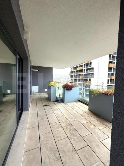 Apartament cu 3 camere semidecomandat, mobilat în Zorilor
