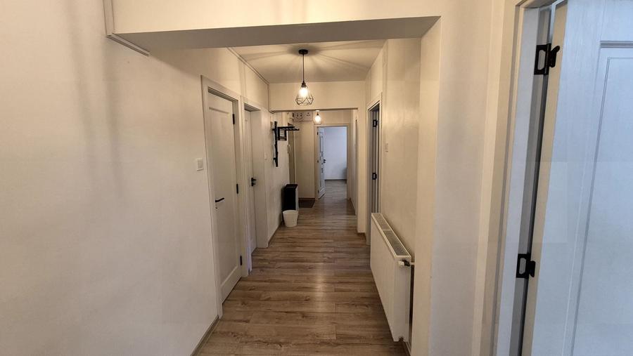 Apartament cu 3 camere decomandat, mobilat în Rahova