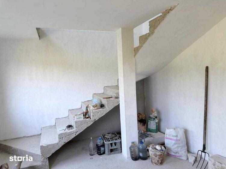 Casă cu 4 camere cu Teren 180 Mp în Central