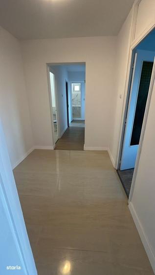 Apartament cu 3 camere decomandat în Dristor