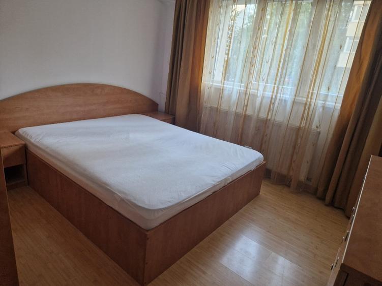 Apartament cu 2 camere decomandat în Basarabia