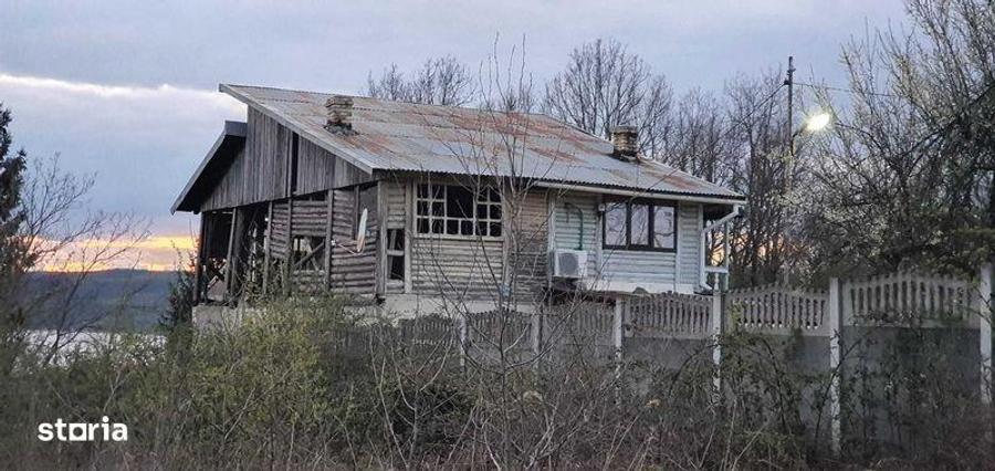 Casă cu 3 camere cu Teren 70 Mp în Fârdea