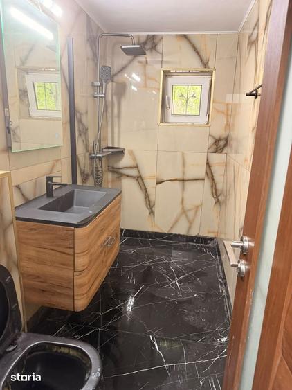 Apartament cu 4 camere decomandat în Vitan