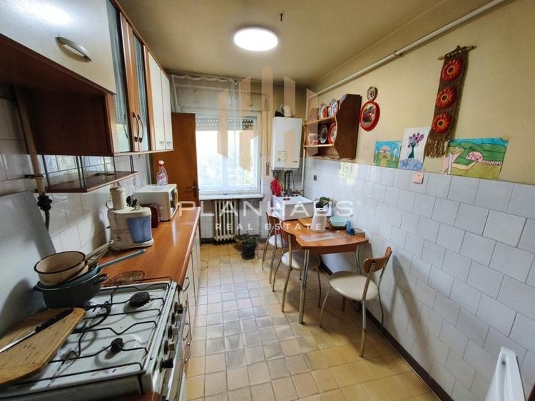Apartament cu 3 camere decomandat în Ultracentral