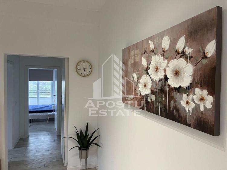 Apartament cu 2 camere semidecomandat în Ghiroda