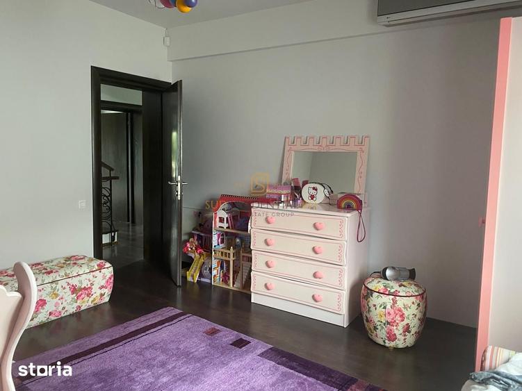 Casă cu 4 camere cu Teren 400 Mp în Apărătorii Patriei