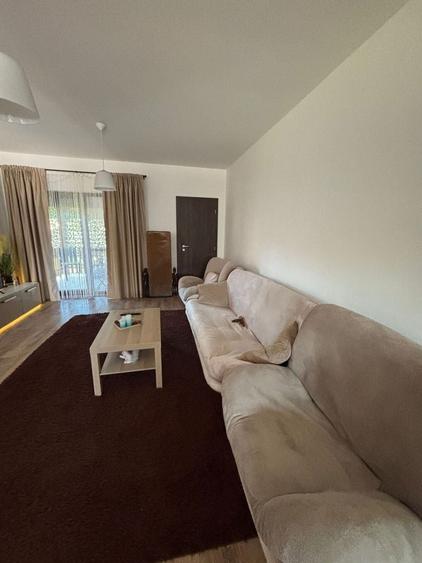Apartament cu 3 camere decomandat, mobilat în Moșnița Nouă