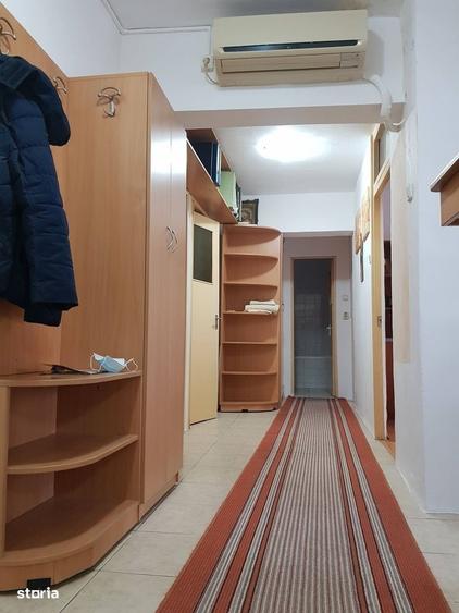 Apartament cu 3 camere în Rahova