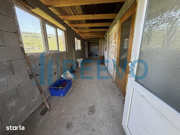 Casă cu 3 camere cu Teren 1800 Mp în Dămienești